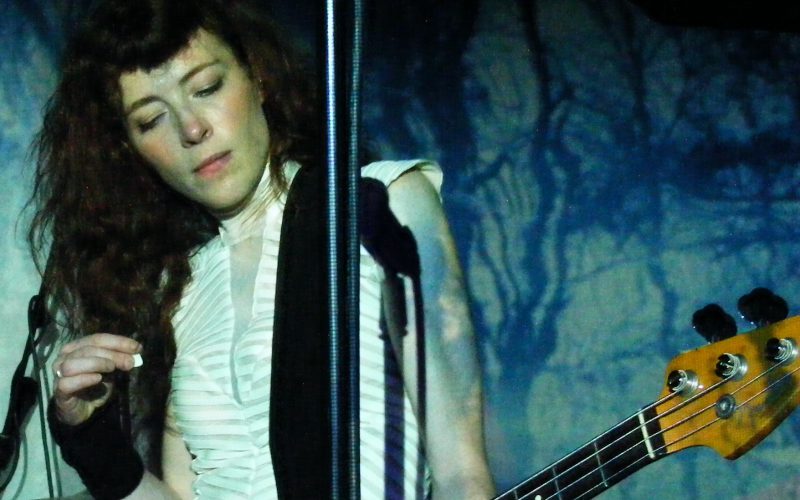 Melissa Auf Der Maur: Izdaje Knjigu “Moje Fotografije Rok Muzike 90-ih” u Septembru